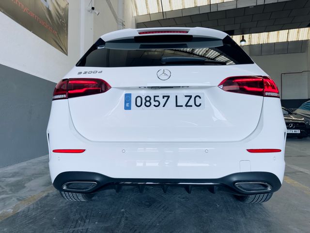 Mercedes-Benz Clase B 200CDI AMG TECHO PANOR. 