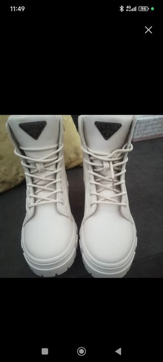 Stivali bianchi Prada