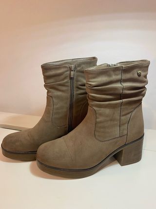 Botines Mustang marrón 39