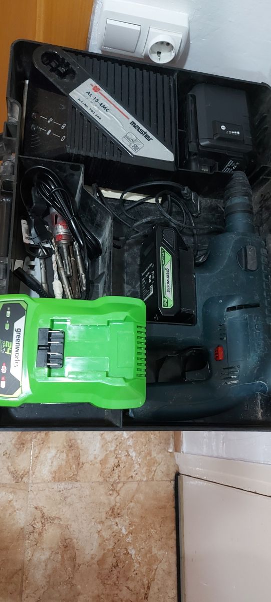 Taladro percutor wurth batería 24V,