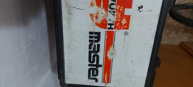 Taladro percutor wurth batería 24V,