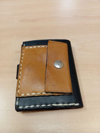 Cartera cuero negra artesanal