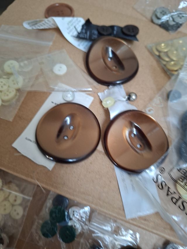 Botones de costura surtidos