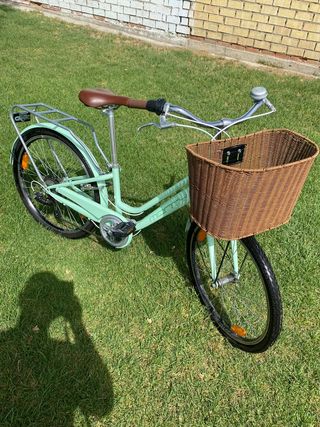 Bicicleta clásica verde agua
