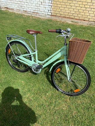 Bicicleta clásica verde agua