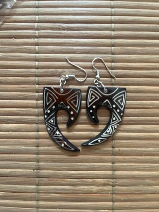 Lote pendientes 64 unidades aprox.