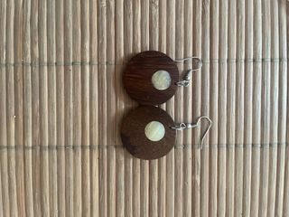 Lote pendientes 64 unidades aprox.