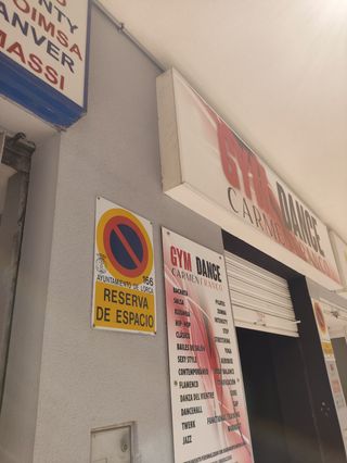 Rótulo luminoso negocio