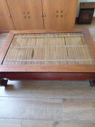 Mesa centro Bali - Ratán y madera necesita reparar