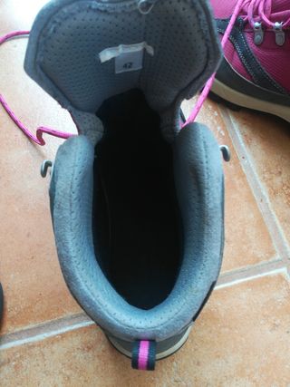 Botas montaña mujer rosa-gris