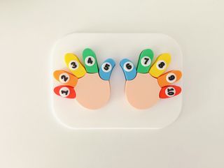 Puzzle manos educativo