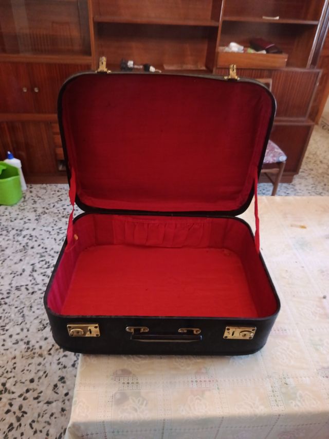 Maleta vintage negra