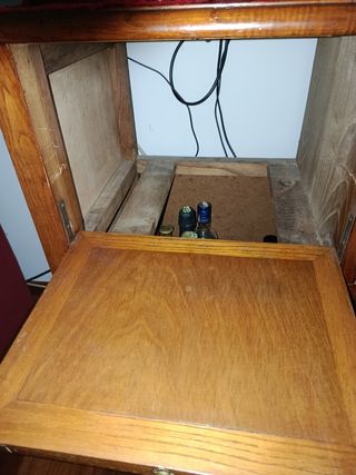 Mueble madera antiguo, no tiene parte trasera,