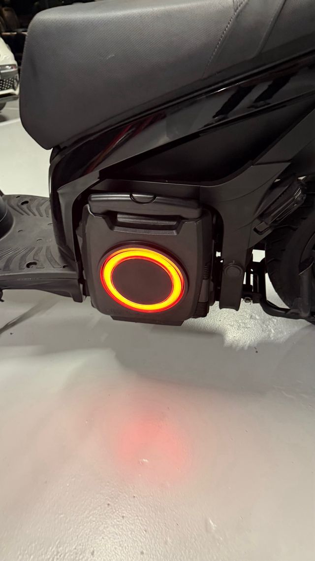 Silence S01: Moto eléctrica negra 2021 con 10.700k