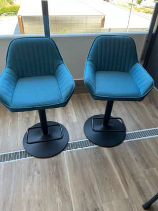 2 Taburetes cocina giratorios azules