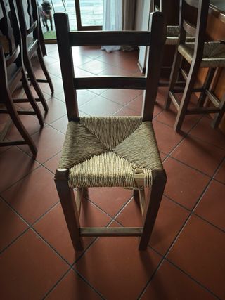 3 sgabelli alti in legno per banco