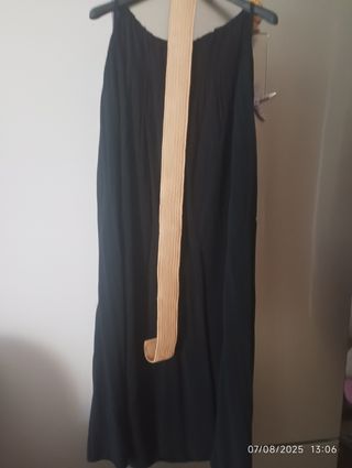 Gonna lunga nera con cintura beige