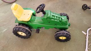 Tractor pedales