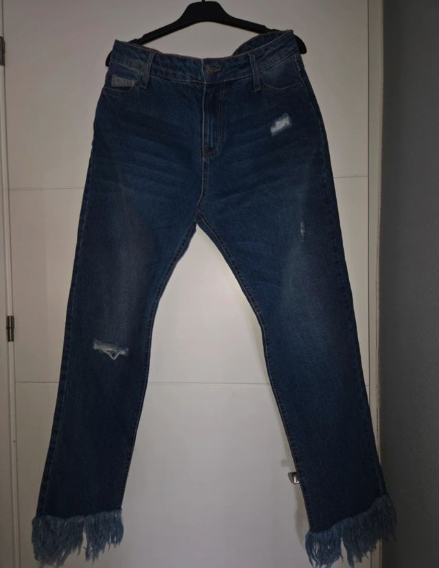 Vaqueros rotos de Green Coast con flecos