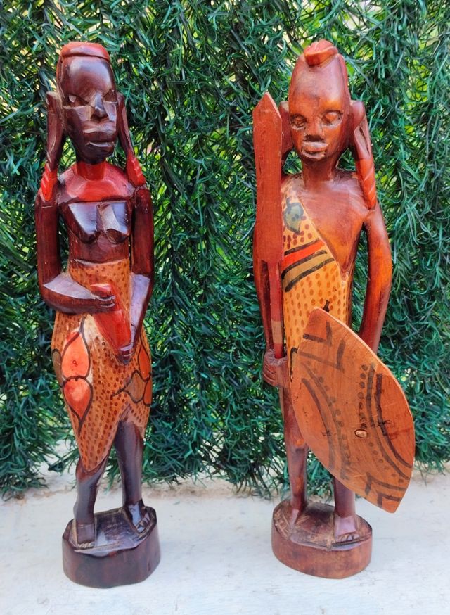 Pareja esculturas étnicas madera
