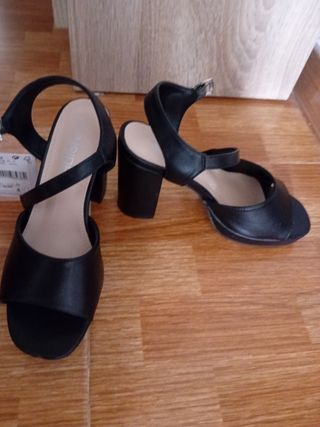 Sandalias negras tacón 36