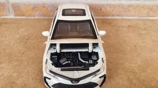 Coche Toyota Corolla escala 1:32