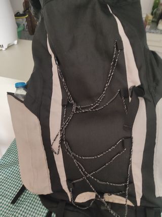 Mochila montaña beige-negra