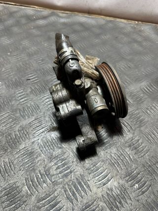 Bomba dirección Honda Civic 1.6