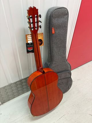 Guitarra Flamenca Roja Pepe habichuela colección 