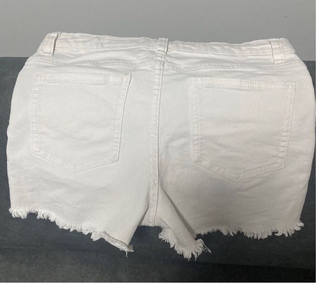 Conjunto veraniego: top rayas + short blanco