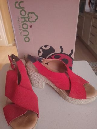 Yokono - Zapatos cuña rojos nº39