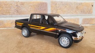 Toyota Hilux GL - Coche escala