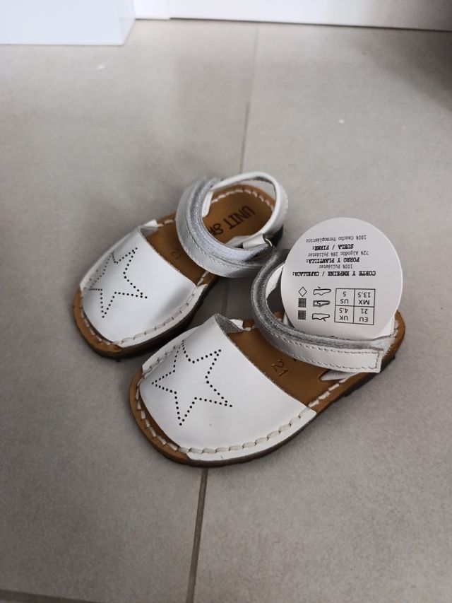Sandalias niña blancas, talla 21