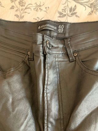 Pantalon Stradivarius negros - Talla 40