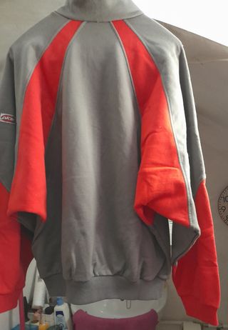 Conjunto de ropa talla l/xl.