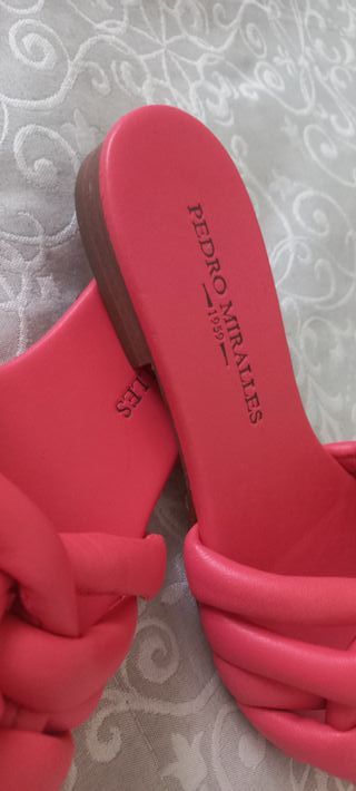 Sandalias Pedro Miralles rojas