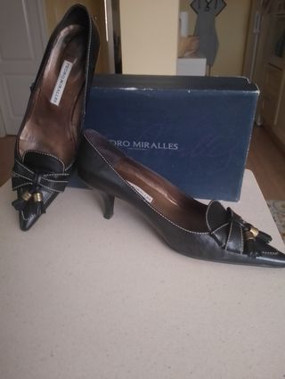 Zapatos Pedro Miralles negros, tacón bajo, 39