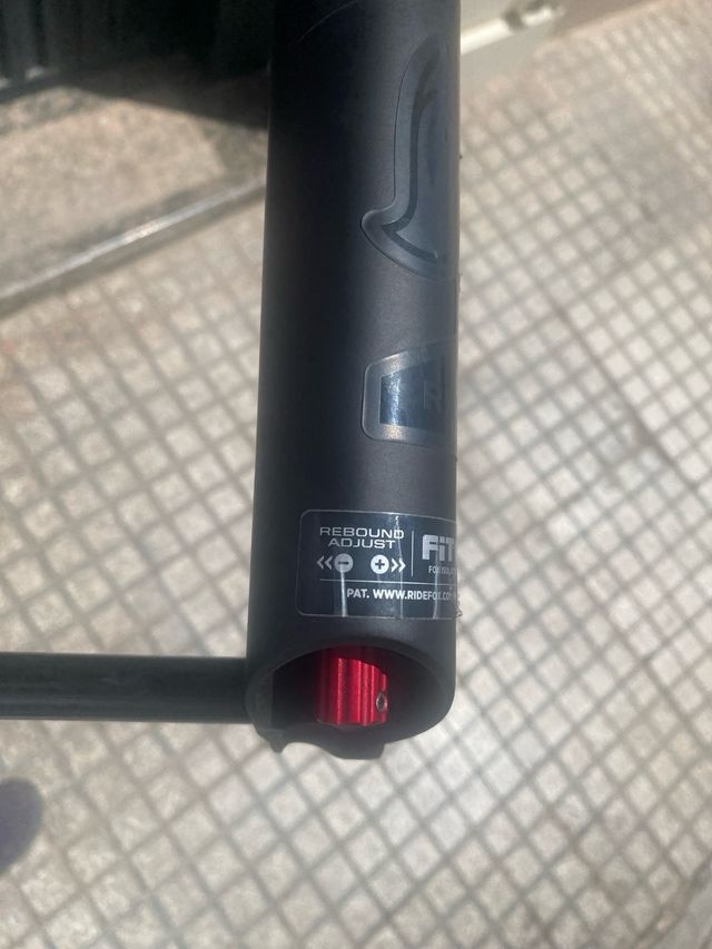Horquilla Fox 34 27.5" 150mm de recorrido.