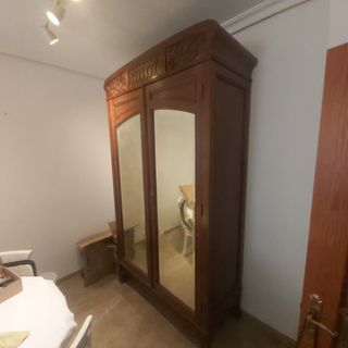 Ropero antiguo Art decó de madera