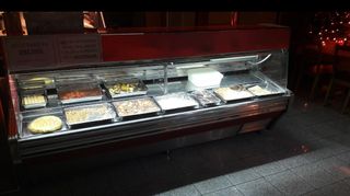 Vitrina expositora 2.5m - Refrigerada