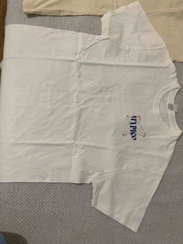 2 Camisetas estampadas - Perfecto estado