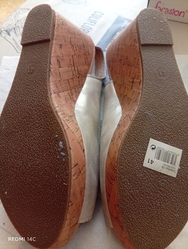 Sandalias INEXTENSO doradas 41