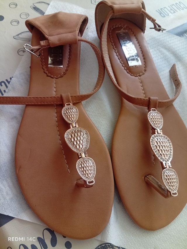 Sandalias INEXTENSO doradas 41