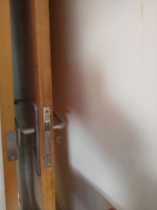 Puerta madera interior usada