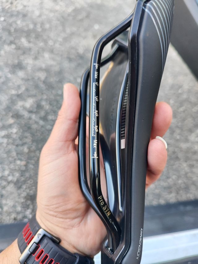 Sillín Prologo Dimension 143 y prologo scratch M5