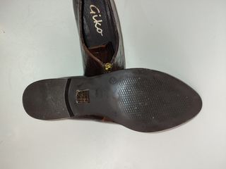 Zapatos Giko marrones talla 37