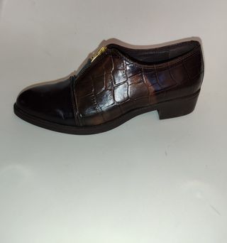Zapatos Giko marrones talla 37
