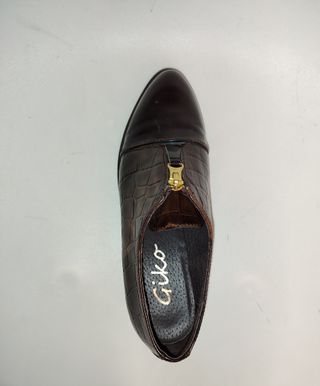 Zapatos Giko marrones talla 37