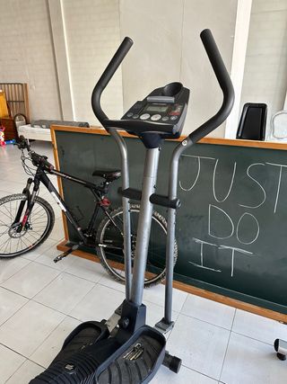 Bicicleta elíptica Pro-Form 585 EKG