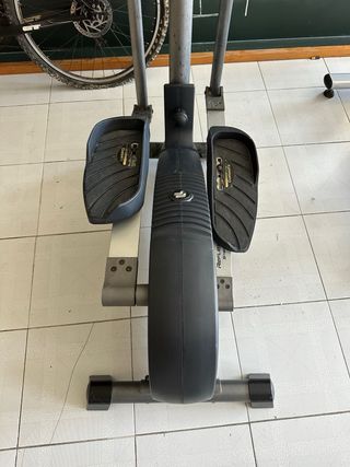 Bicicleta elíptica Pro-Form 585 EKG